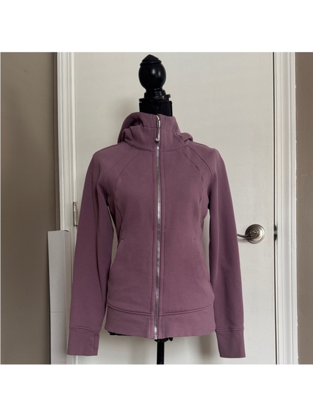 Lululemon full zip scuba size 6